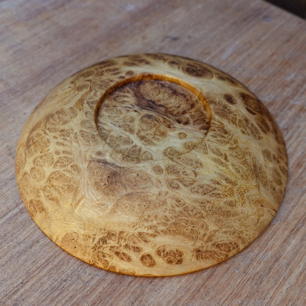 Holzteller, handgedrechselt