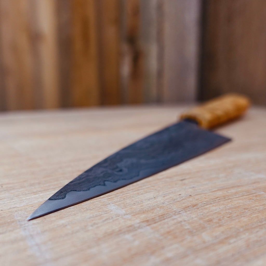 Villetta Küchenmesser Götterschmiede handgefertigte Messer handgemachte Messer Klingen Damast Balbach Damast Puddeleisen Laminatstahl Qualität Ästhetik Messermacher Harz handcrafted knives damascus steel traditional forge quality aesthetics